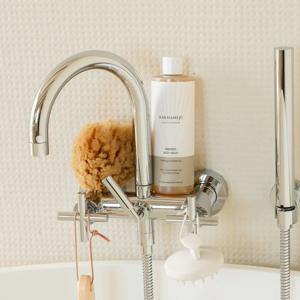 PROTECT / BODY WASH 02